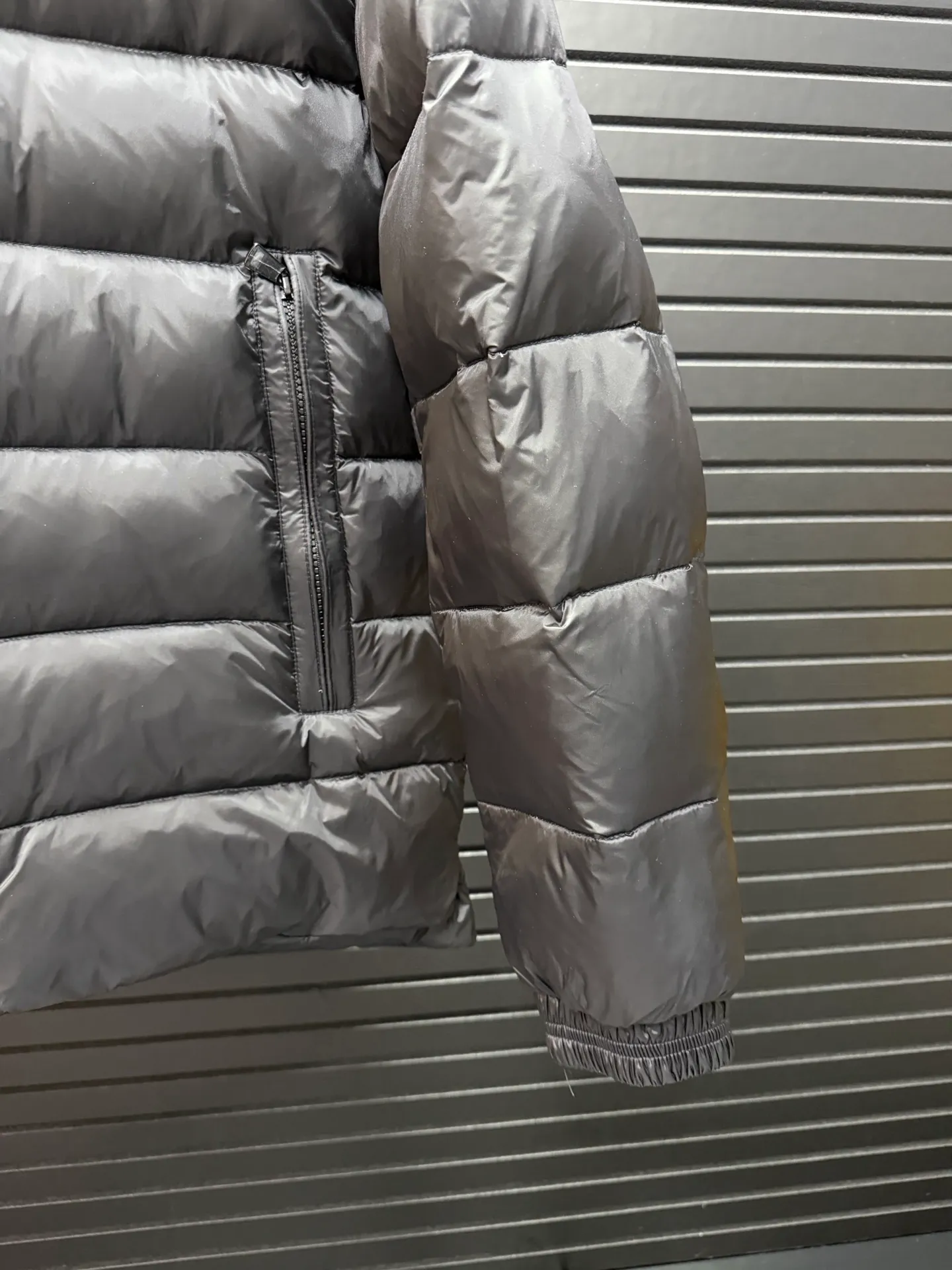 moncler Moner✖Salzman️ ， Salzman ， 。 Longue Saison ， ， 。 Moner 、 。 Longue Saison Moner ， Moner ， 。 ：100% ； ：100% ； ：80% ，10% ；1 ：100% ：Black White Sizes:12345